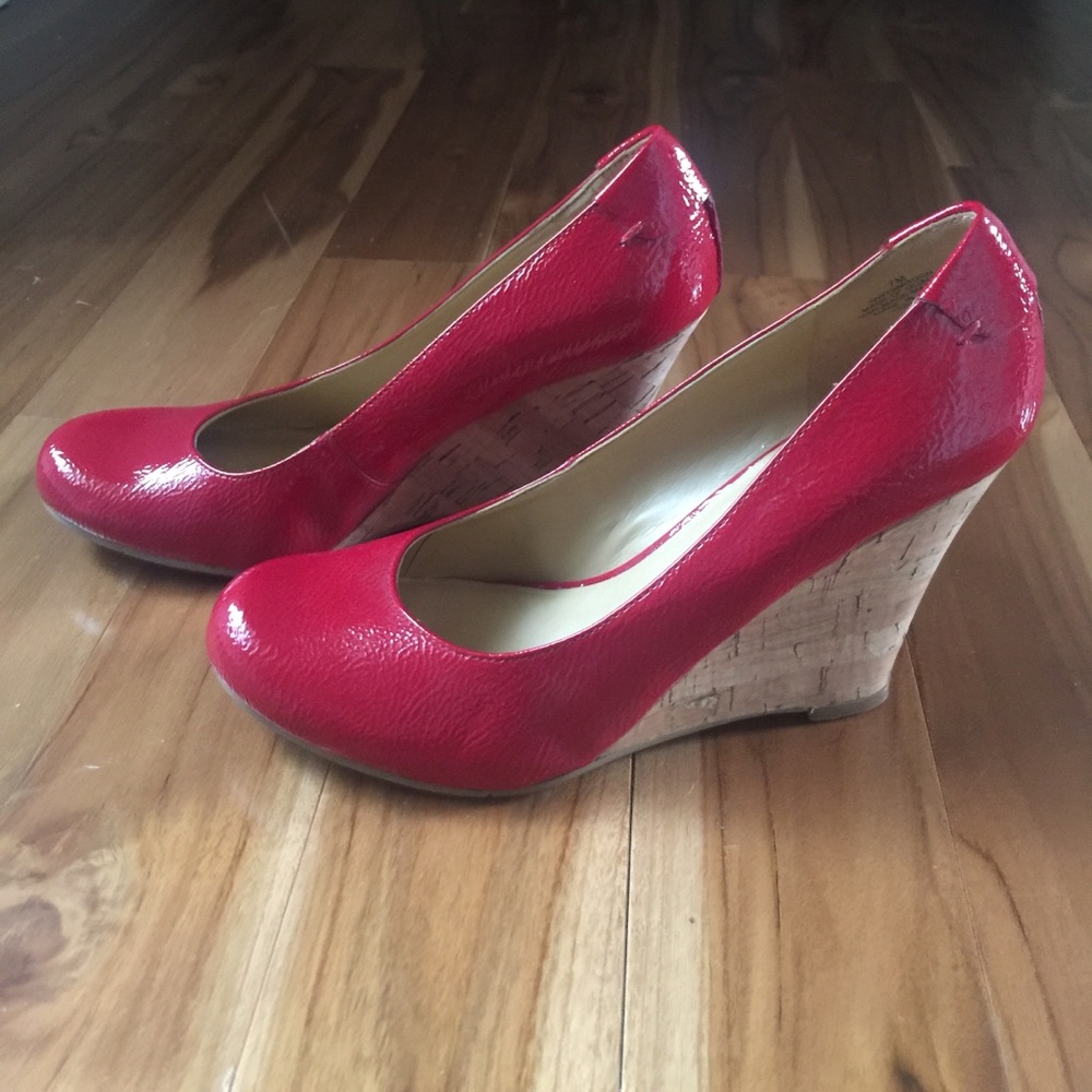 Nine West red patent wedge